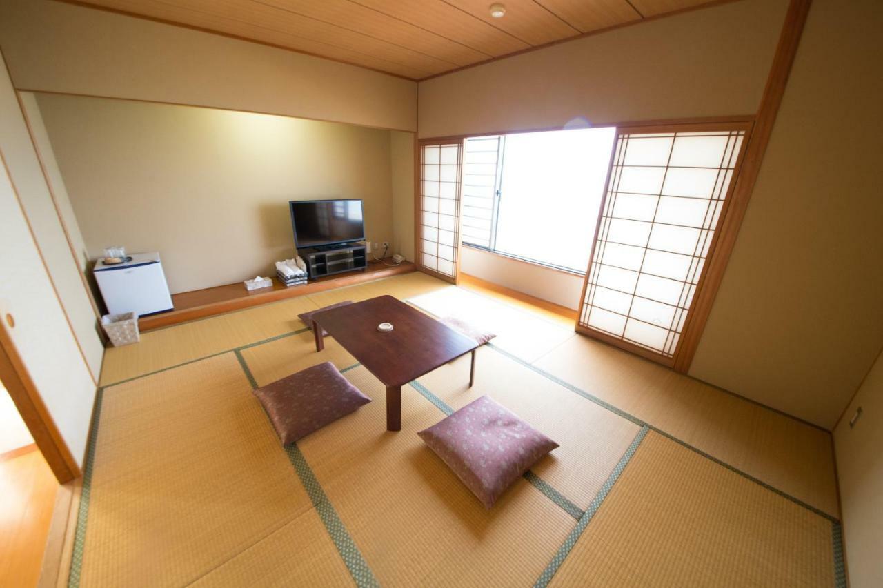Sea Aiga Kaigetsu Hostel *